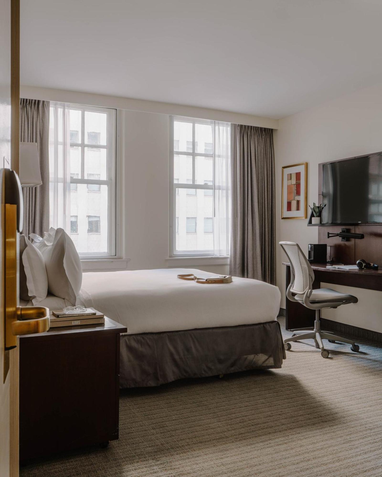 Club Quarters Hotel Downtown, Хюстън Екстериор снимка