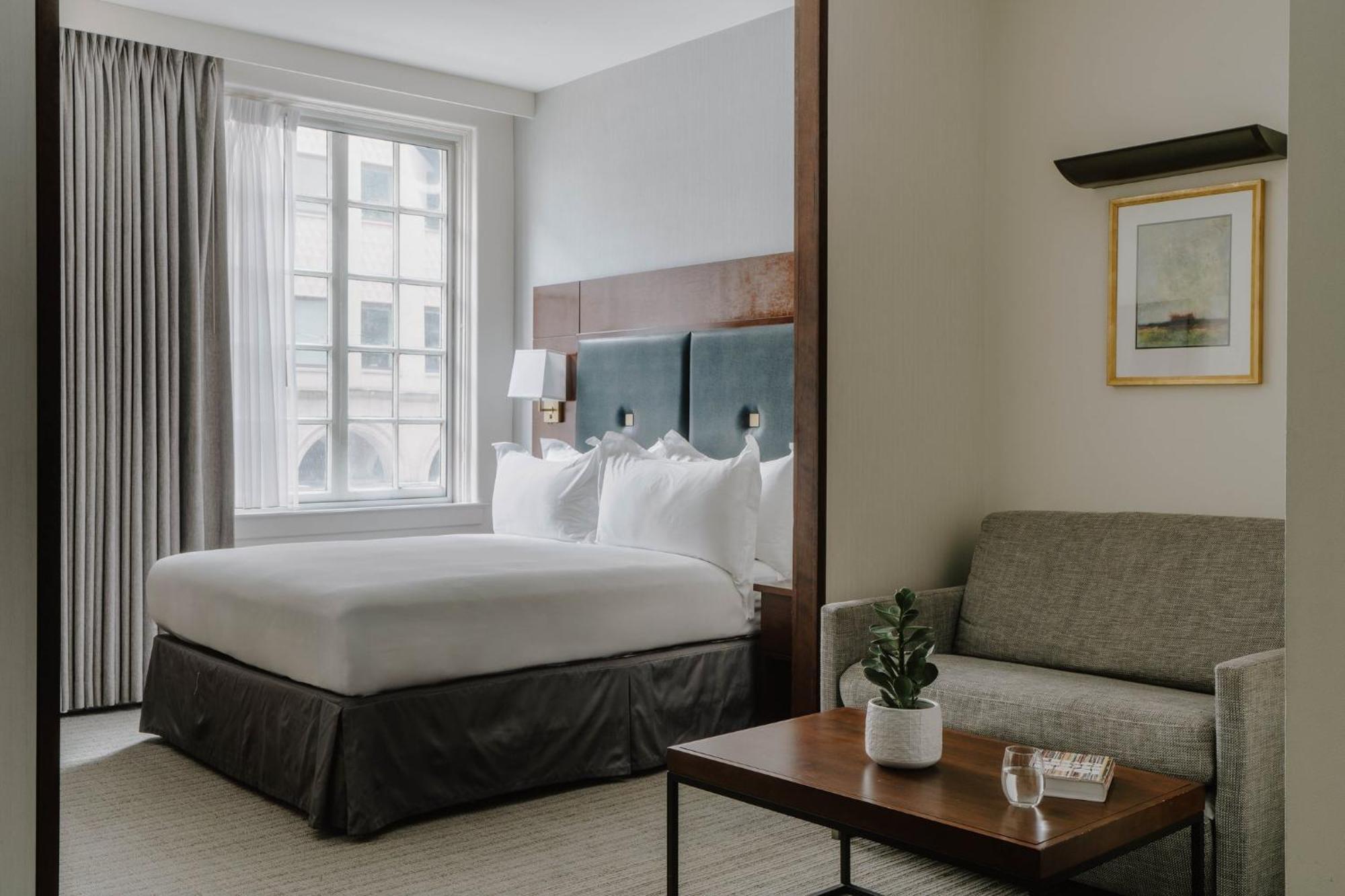 Club Quarters Hotel Downtown, Хюстън Екстериор снимка