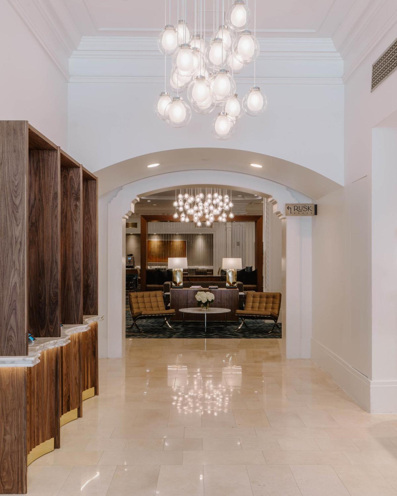 Club Quarters Hotel Downtown, Хюстън Екстериор снимка