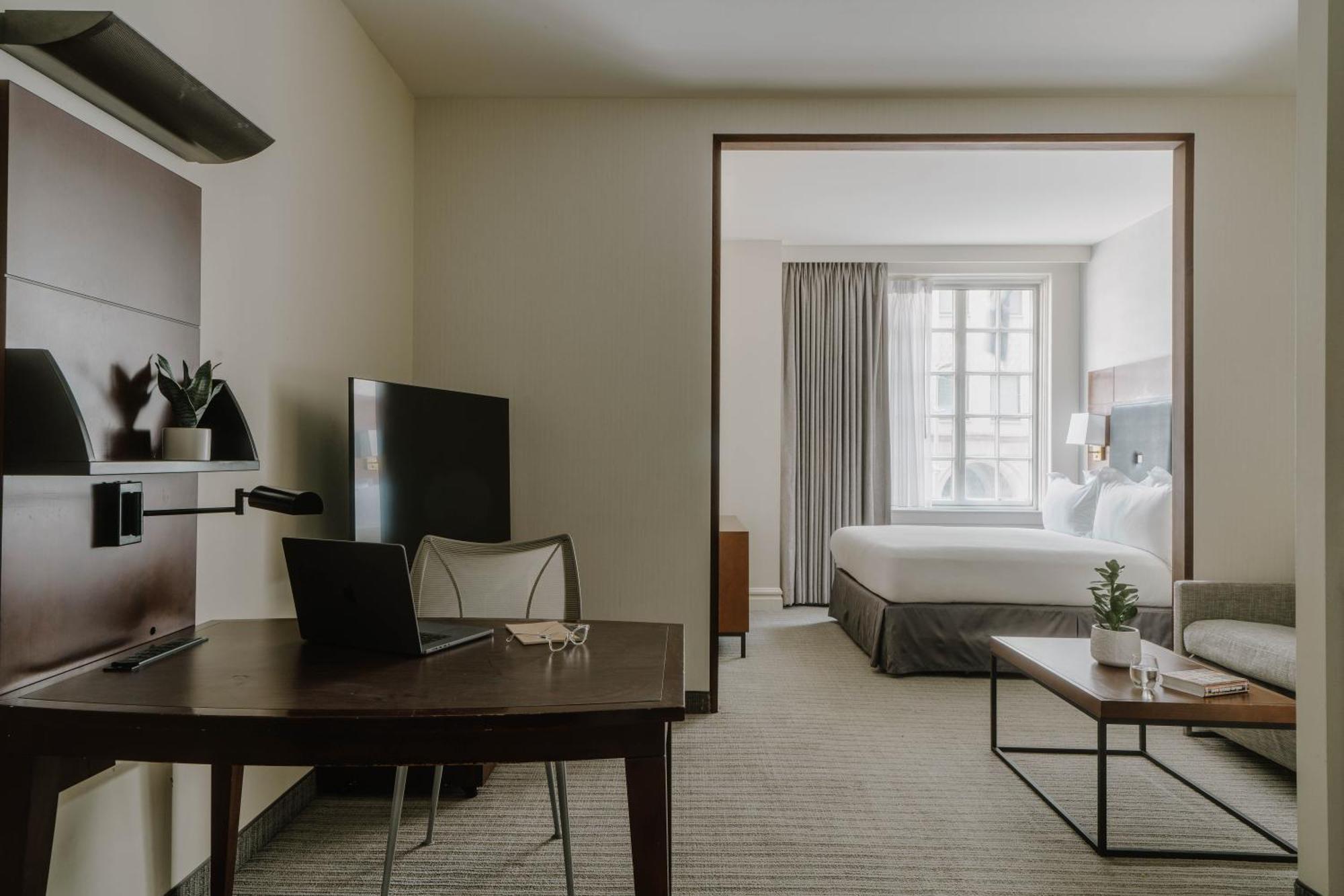 Club Quarters Hotel Downtown, Хюстън Екстериор снимка