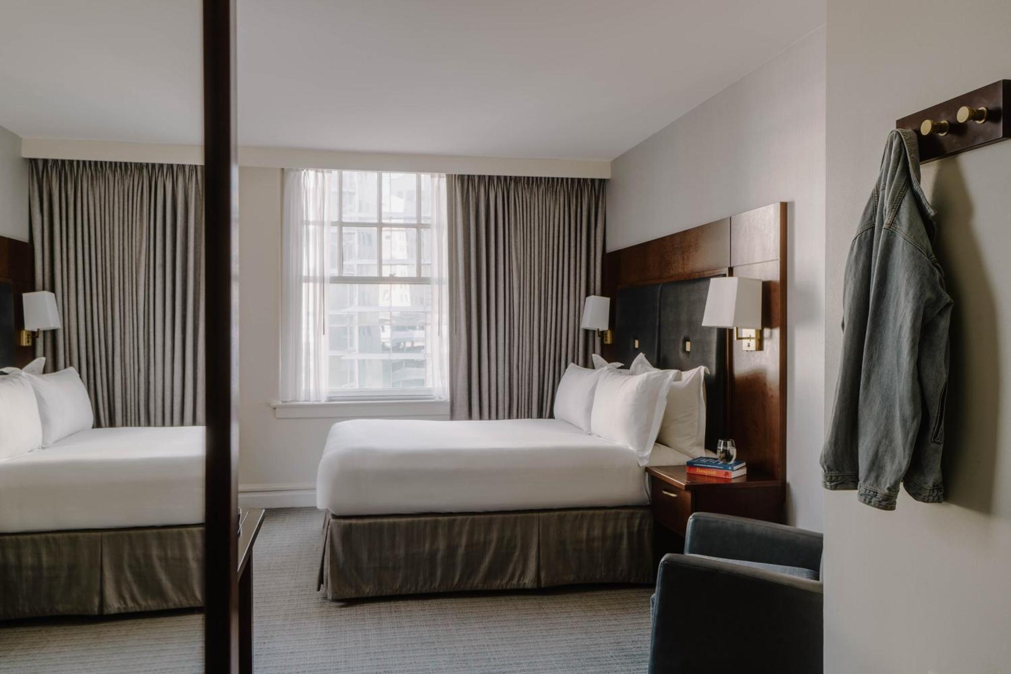 Club Quarters Hotel Downtown, Хюстън Екстериор снимка