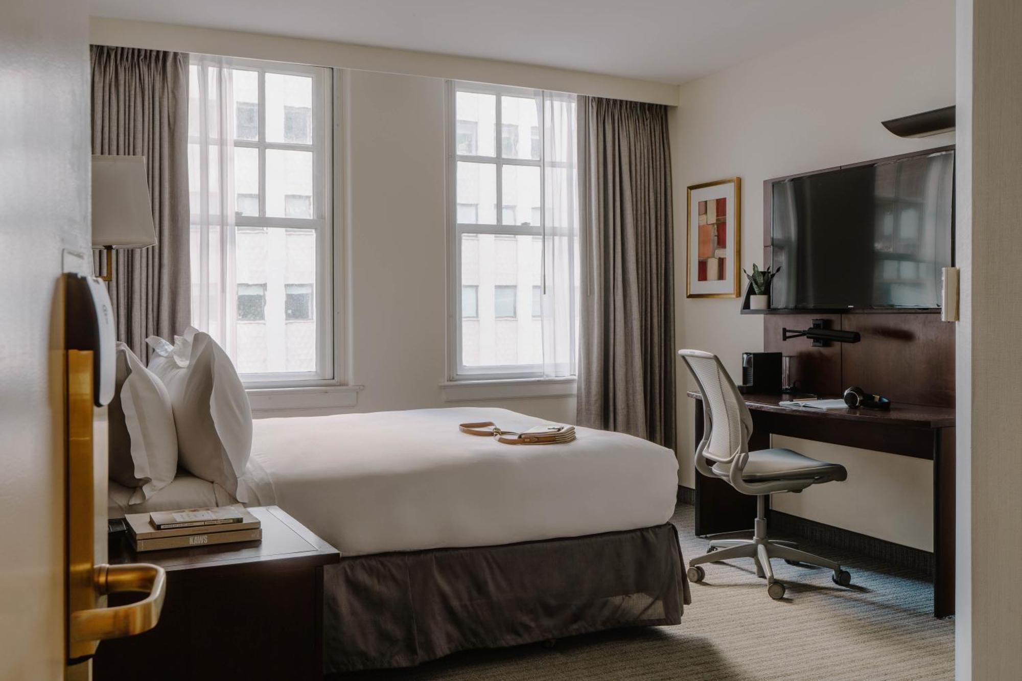 Club Quarters Hotel Downtown, Хюстън Екстериор снимка